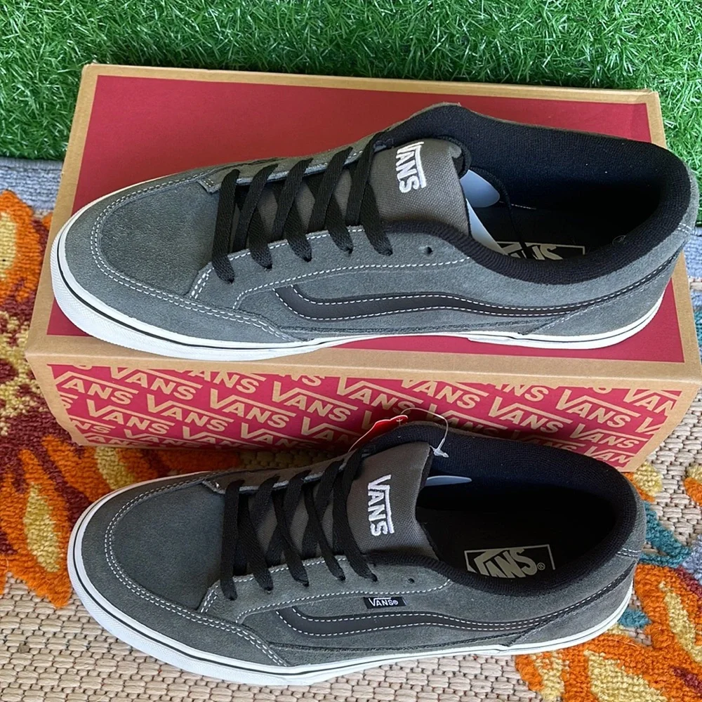 Vans Bearcat
Charcoal/White/Black
VN000DT2CWE WMNS sneakers - Picture 4 of 16